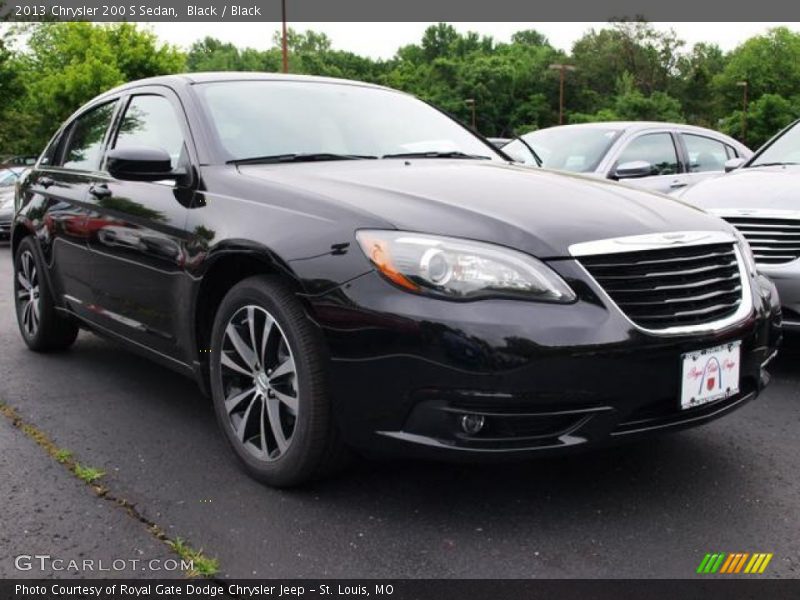 Black / Black 2013 Chrysler 200 S Sedan