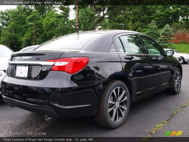 Black / Black 2013 Chrysler 200 S Sedan