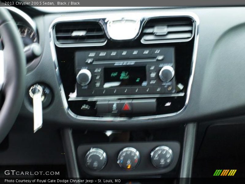 Black / Black 2013 Chrysler 200 S Sedan