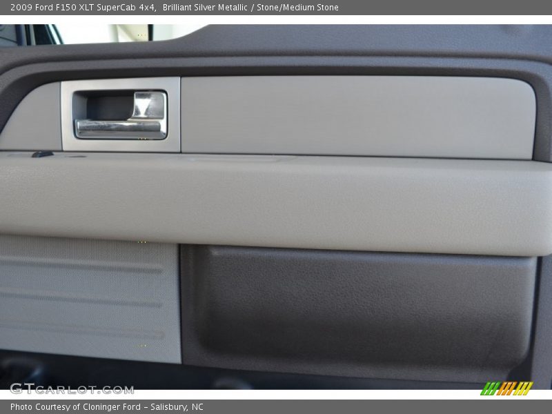 Brilliant Silver Metallic / Stone/Medium Stone 2009 Ford F150 XLT SuperCab 4x4