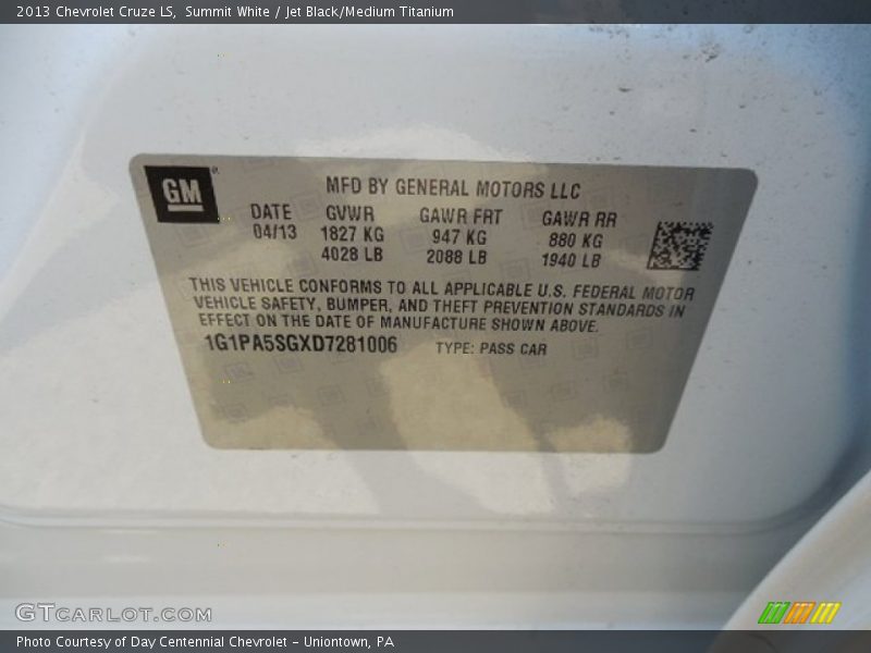 Summit White / Jet Black/Medium Titanium 2013 Chevrolet Cruze LS