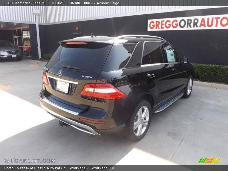 Black / Almond Beige 2013 Mercedes-Benz ML 350 BlueTEC 4Matic