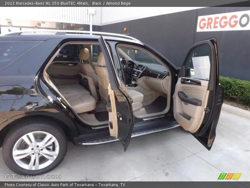 Black / Almond Beige 2013 Mercedes-Benz ML 350 BlueTEC 4Matic