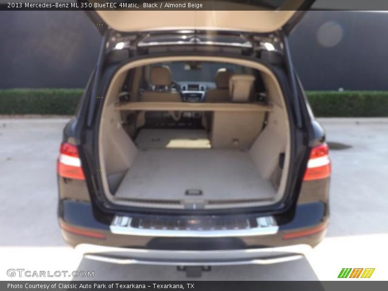 Black / Almond Beige 2013 Mercedes-Benz ML 350 BlueTEC 4Matic