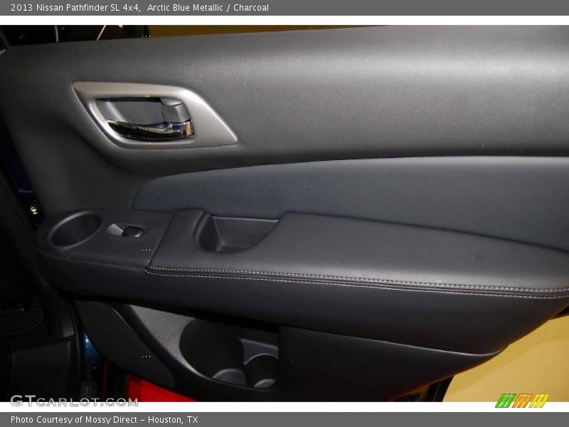 Arctic Blue Metallic / Charcoal 2013 Nissan Pathfinder SL 4x4