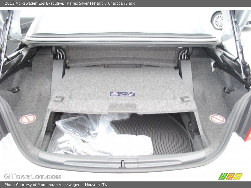 Reflex Silver Metallic / Charcoal/Black 2013 Volkswagen Eos Executive