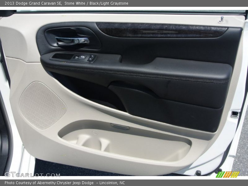 Stone White / Black/Light Graystone 2013 Dodge Grand Caravan SE