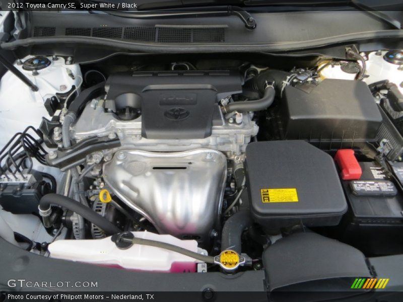 Super White / Black 2012 Toyota Camry SE