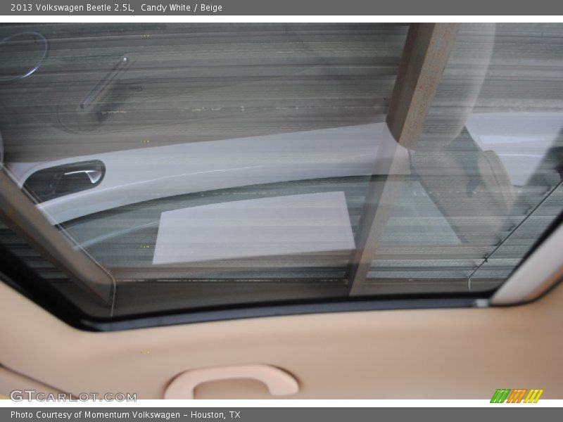 Candy White / Beige 2013 Volkswagen Beetle 2.5L