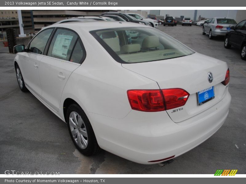 Candy White / Cornsilk Beige 2013 Volkswagen Jetta SE Sedan