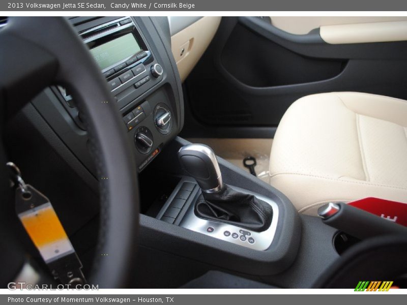 Candy White / Cornsilk Beige 2013 Volkswagen Jetta SE Sedan