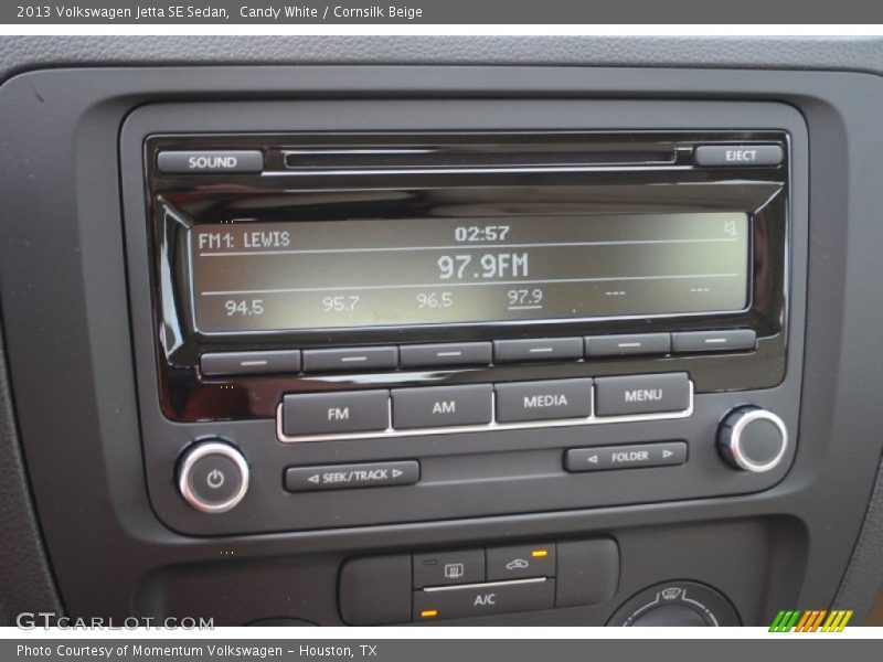 Candy White / Cornsilk Beige 2013 Volkswagen Jetta SE Sedan