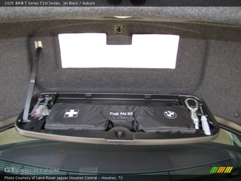 Jet Black / Auburn 2005 BMW 5 Series 530i Sedan