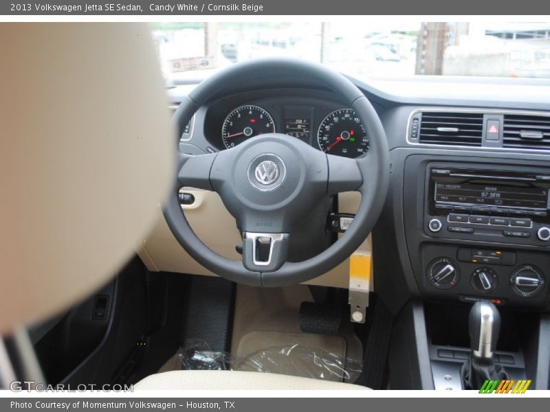 Candy White / Cornsilk Beige 2013 Volkswagen Jetta SE Sedan