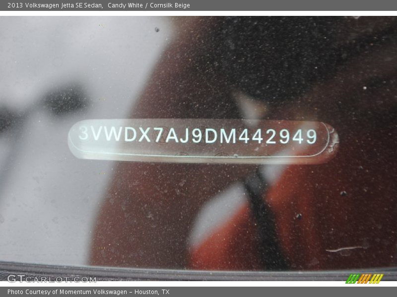 Candy White / Cornsilk Beige 2013 Volkswagen Jetta SE Sedan