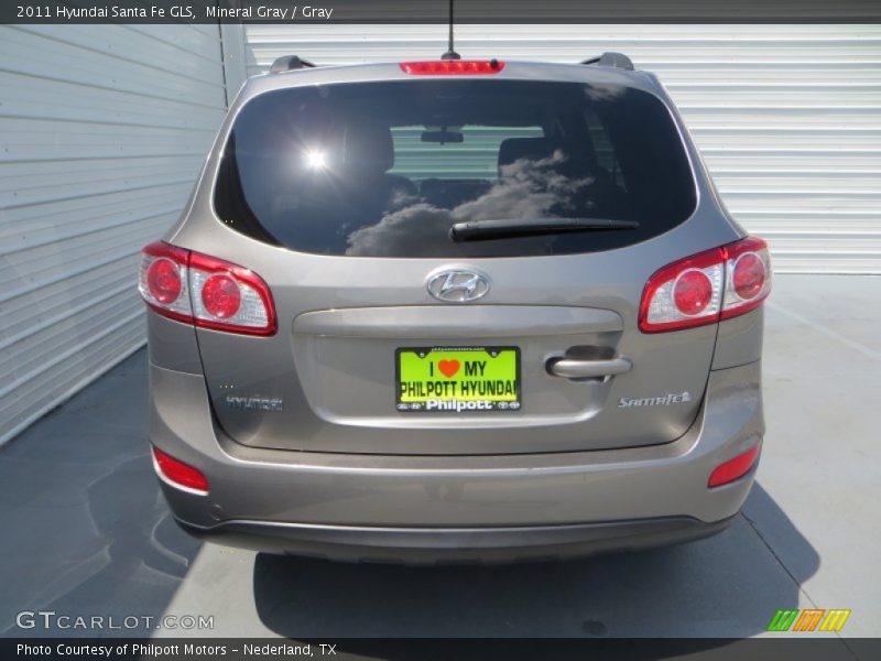 Mineral Gray / Gray 2011 Hyundai Santa Fe GLS