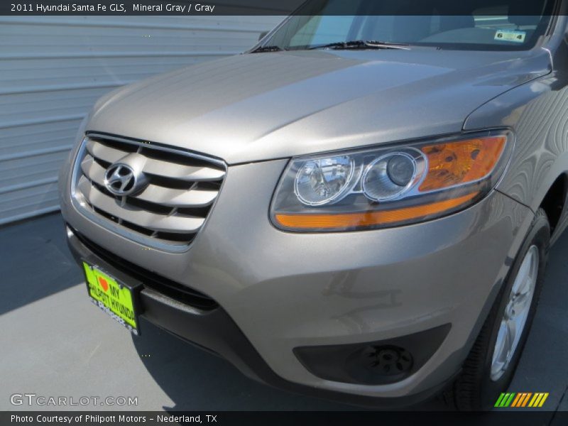 Mineral Gray / Gray 2011 Hyundai Santa Fe GLS