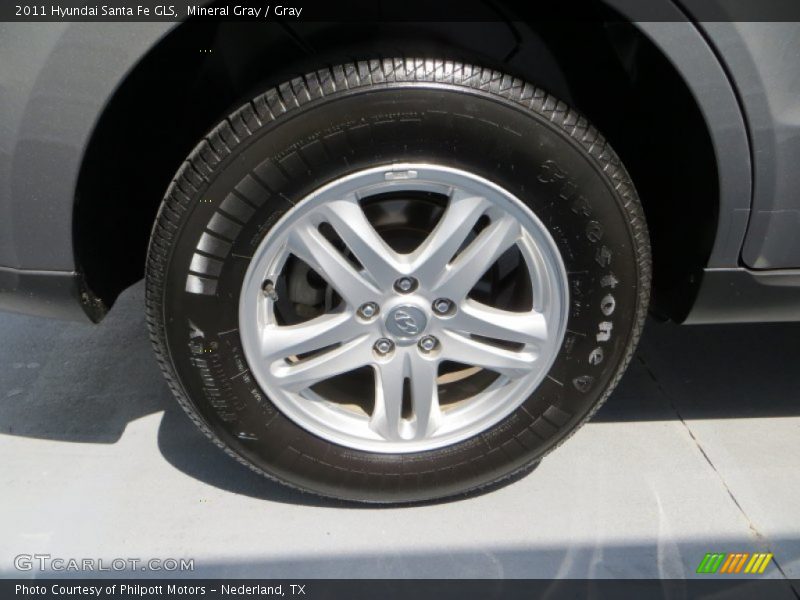 Mineral Gray / Gray 2011 Hyundai Santa Fe GLS