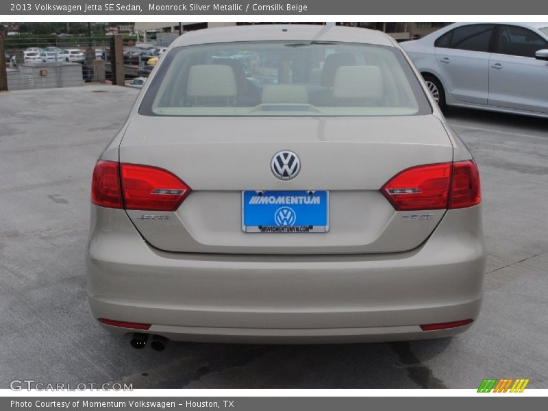 Moonrock Silver Metallic / Cornsilk Beige 2013 Volkswagen Jetta SE Sedan