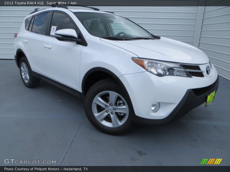 Super White / Ash 2013 Toyota RAV4 XLE