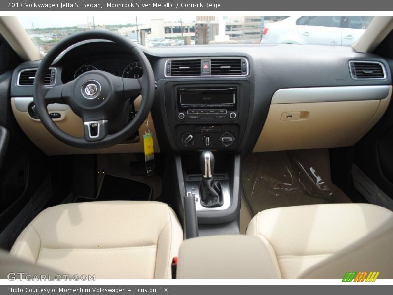 Moonrock Silver Metallic / Cornsilk Beige 2013 Volkswagen Jetta SE Sedan