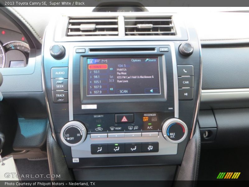 Super White / Black 2013 Toyota Camry SE