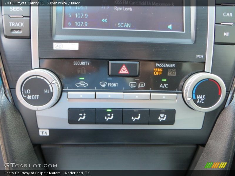 Super White / Black 2013 Toyota Camry SE