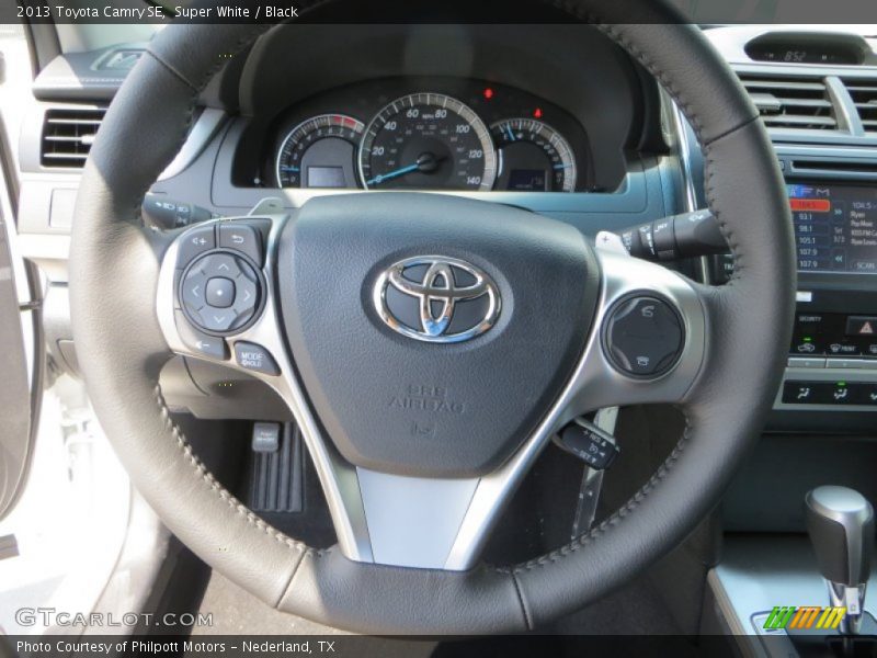 Super White / Black 2013 Toyota Camry SE