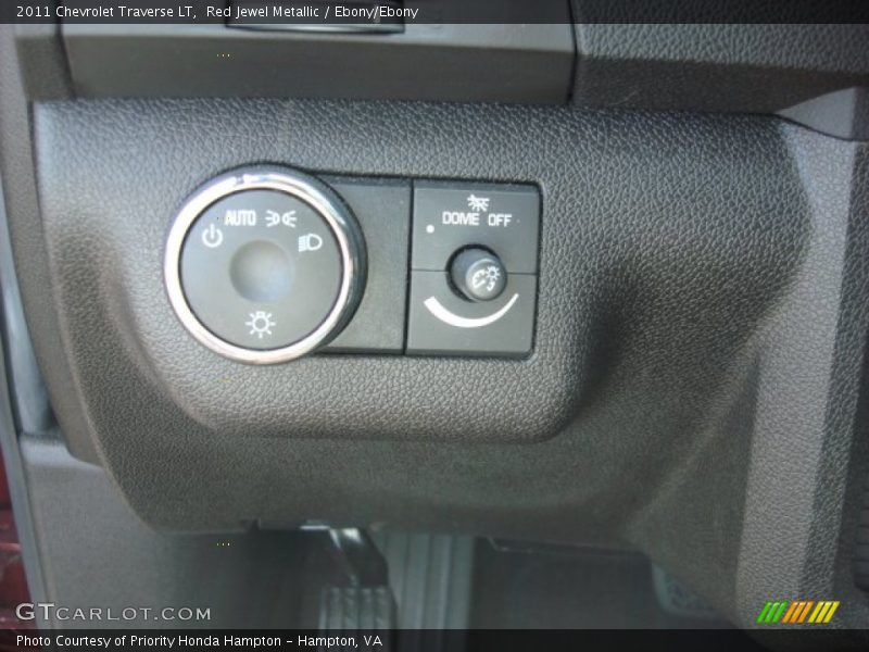 Red Jewel Metallic / Ebony/Ebony 2011 Chevrolet Traverse LT