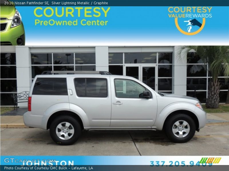 Silver Lightning Metallic / Graphite 2010 Nissan Pathfinder SE