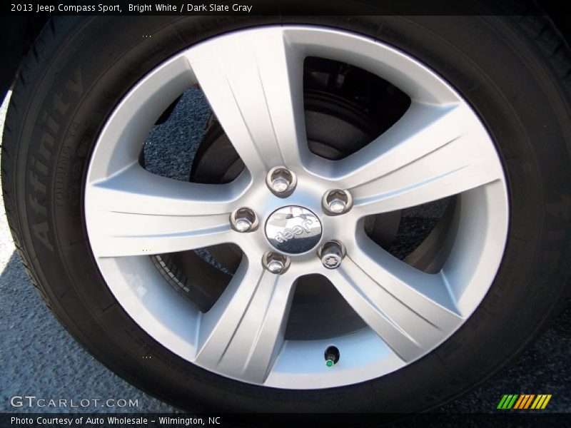 Bright White / Dark Slate Gray 2013 Jeep Compass Sport