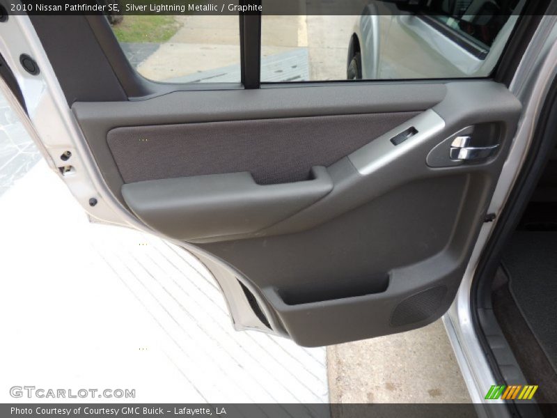 Silver Lightning Metallic / Graphite 2010 Nissan Pathfinder SE