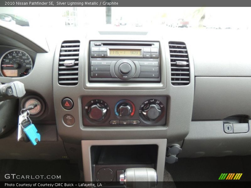 Silver Lightning Metallic / Graphite 2010 Nissan Pathfinder SE
