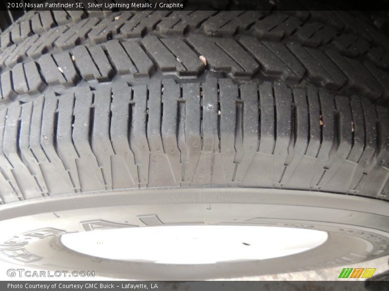 Silver Lightning Metallic / Graphite 2010 Nissan Pathfinder SE