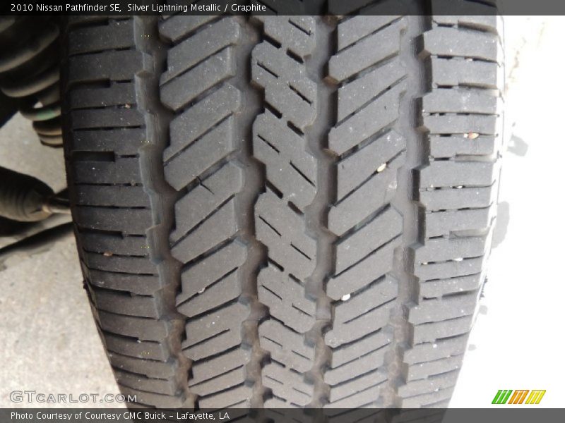 Silver Lightning Metallic / Graphite 2010 Nissan Pathfinder SE