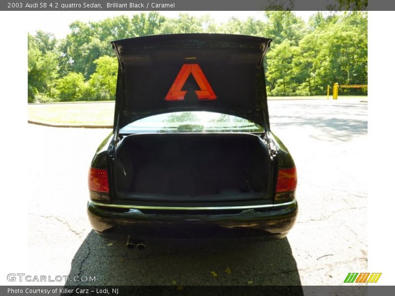  2003 S8 4.2 quattro Sedan Trunk