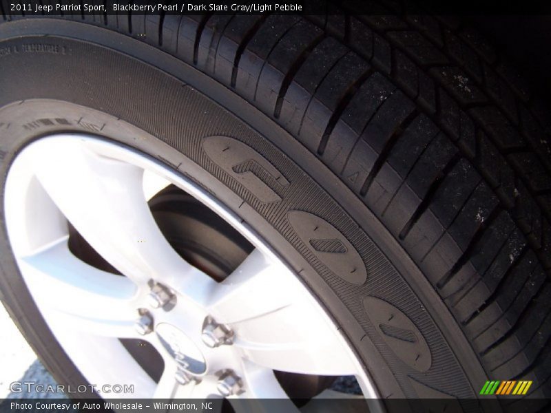 Blackberry Pearl / Dark Slate Gray/Light Pebble 2011 Jeep Patriot Sport