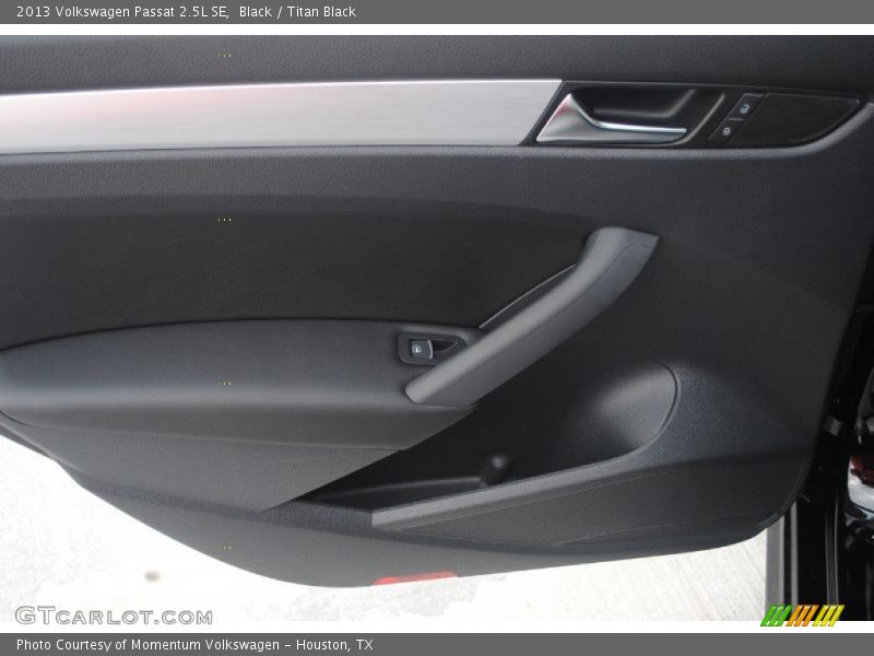 Black / Titan Black 2013 Volkswagen Passat 2.5L SE