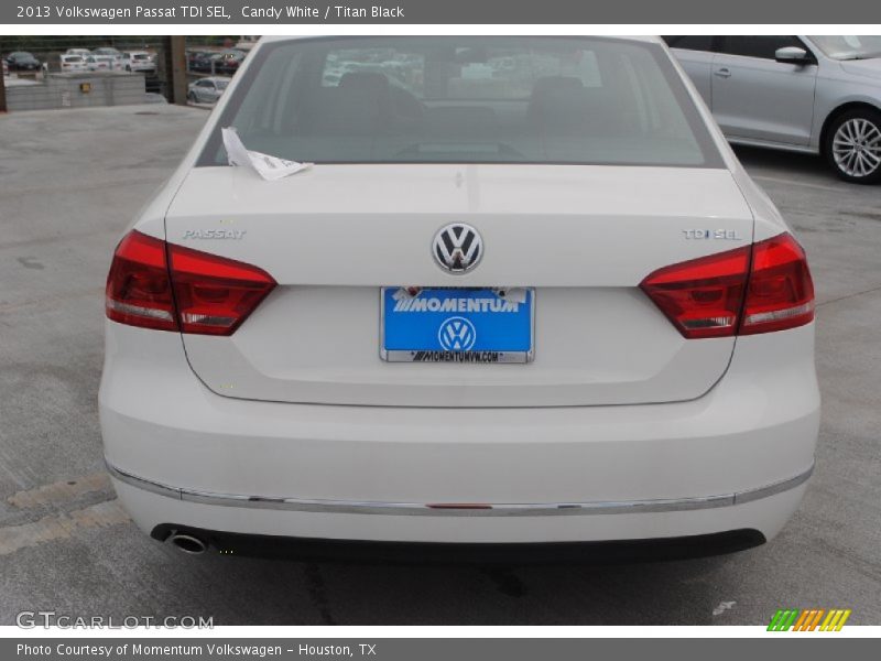 Candy White / Titan Black 2013 Volkswagen Passat TDI SEL