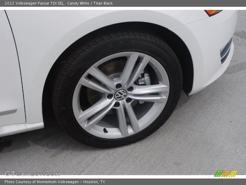 Candy White / Titan Black 2013 Volkswagen Passat TDI SEL