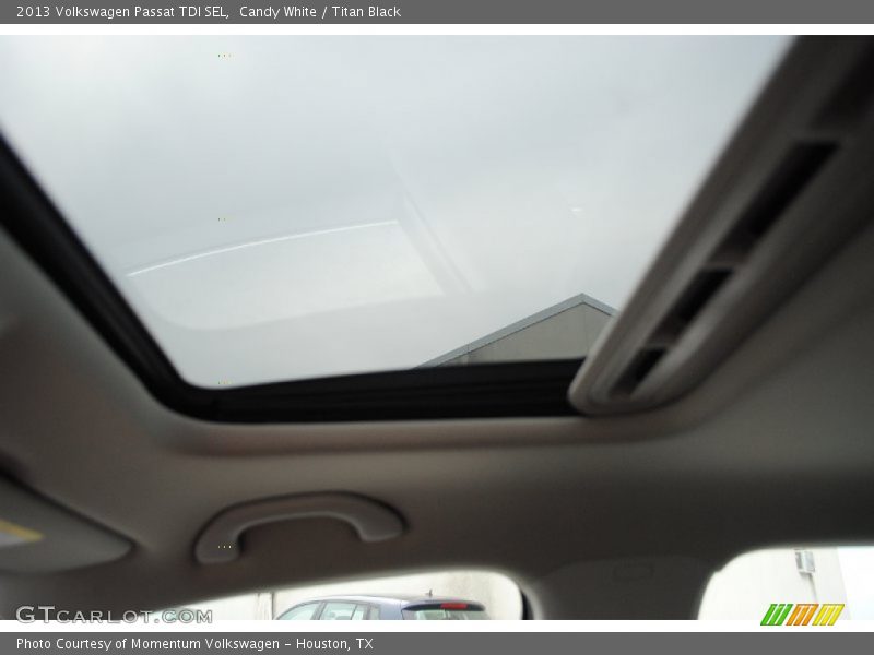 Candy White / Titan Black 2013 Volkswagen Passat TDI SEL