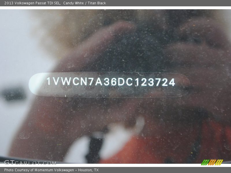 Candy White / Titan Black 2013 Volkswagen Passat TDI SEL