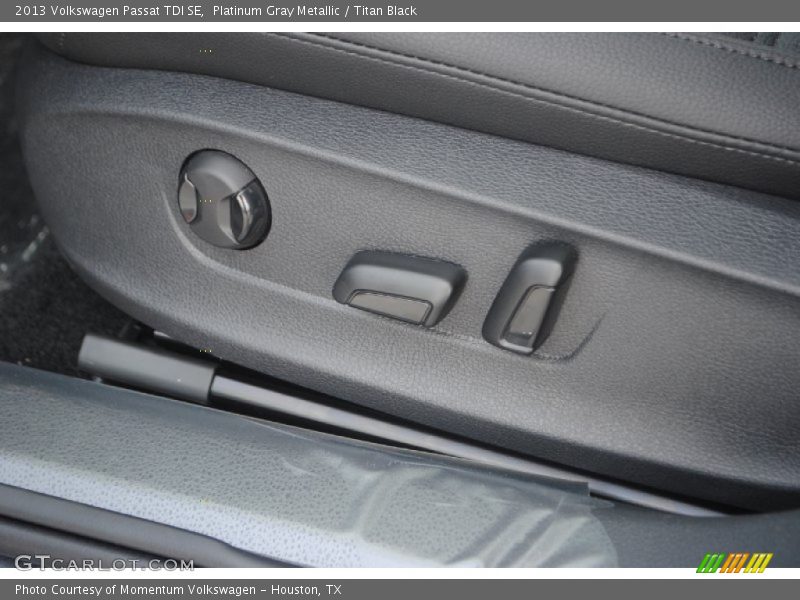 Platinum Gray Metallic / Titan Black 2013 Volkswagen Passat TDI SE
