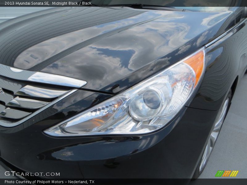 Midnight Black / Black 2013 Hyundai Sonata SE