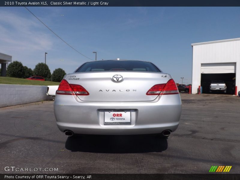 Classic Silver Metallic / Light Gray 2010 Toyota Avalon XLS