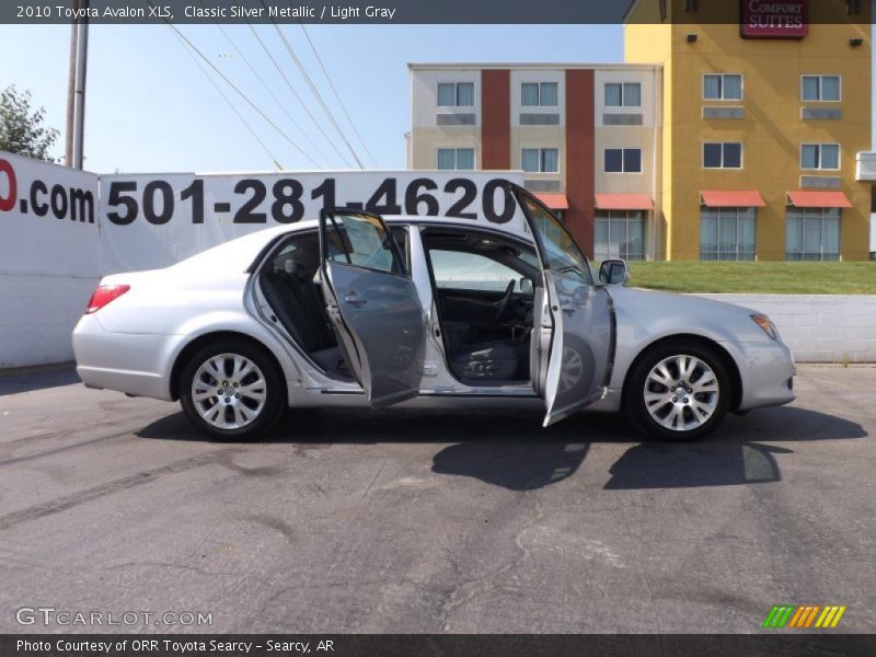 Classic Silver Metallic / Light Gray 2010 Toyota Avalon XLS