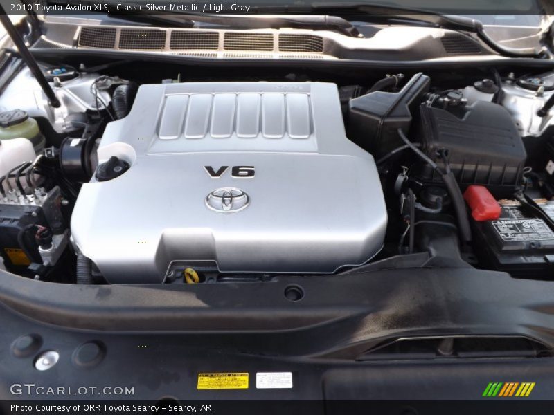 Classic Silver Metallic / Light Gray 2010 Toyota Avalon XLS