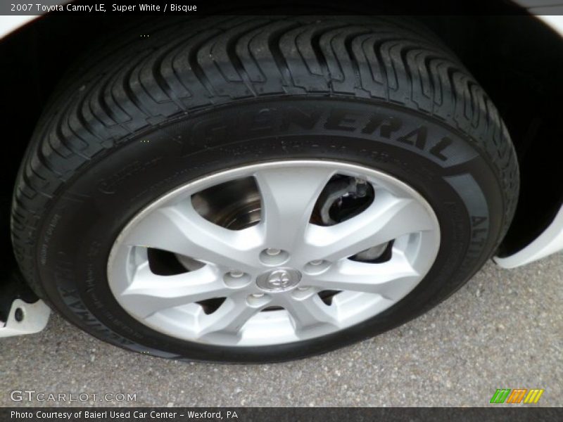 Super White / Bisque 2007 Toyota Camry LE