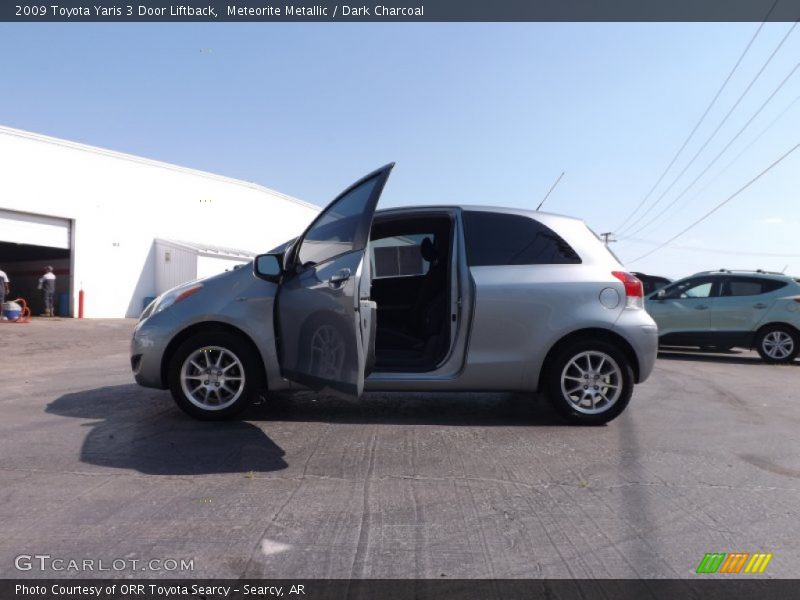 Meteorite Metallic / Dark Charcoal 2009 Toyota Yaris 3 Door Liftback