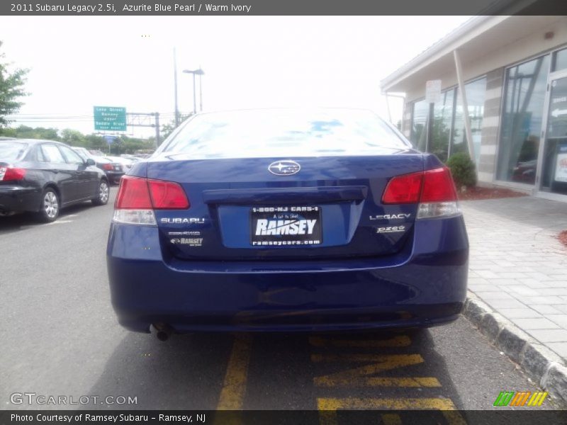 Azurite Blue Pearl / Warm Ivory 2011 Subaru Legacy 2.5i